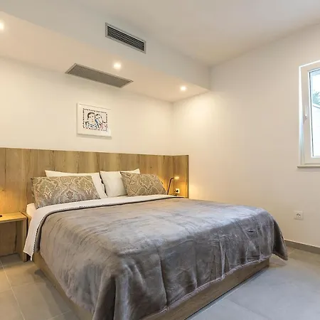 Апартаменты Villa Iva Lastovo *